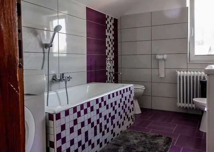 Two Bedroom Appartamento *